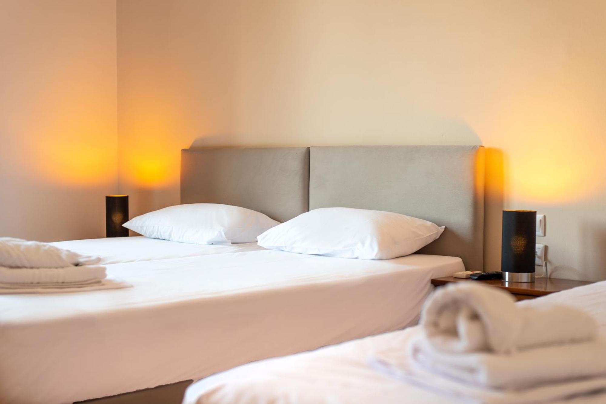 Stone Palace Near Athen's Airport Free Shuttle From And To Athen's Airport 2* Spáta