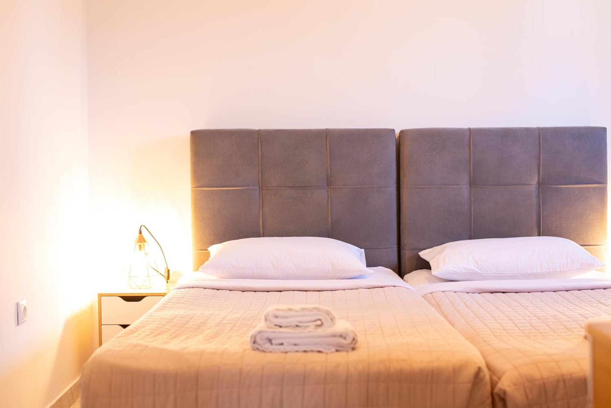 Stone Palace Near Athen's Airport Free Shuttle From And To Athen's Airport Hotel 2*