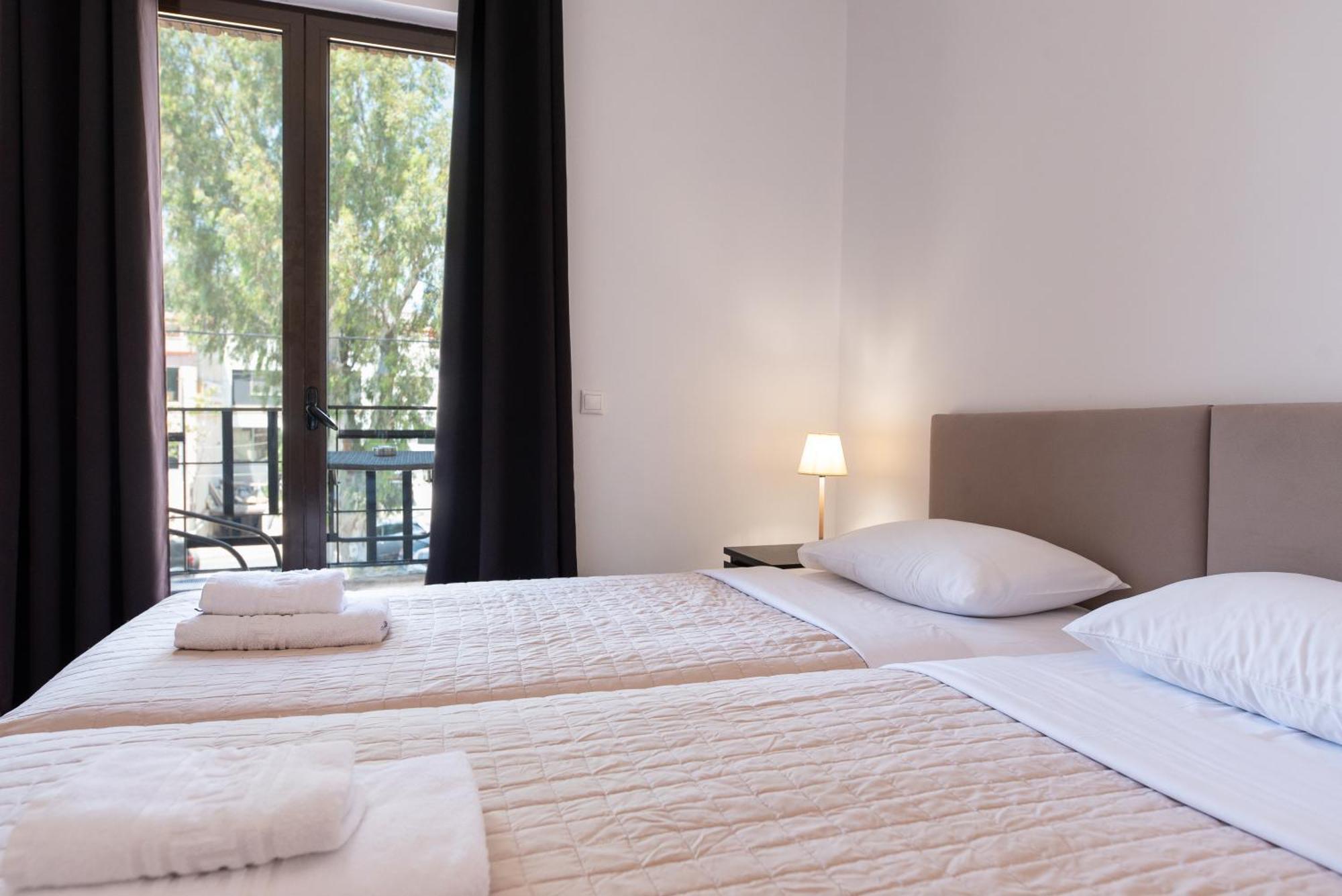 Stone Palace Near Athen's Airport Free Shuttle From And To Athen's Airport 2*
