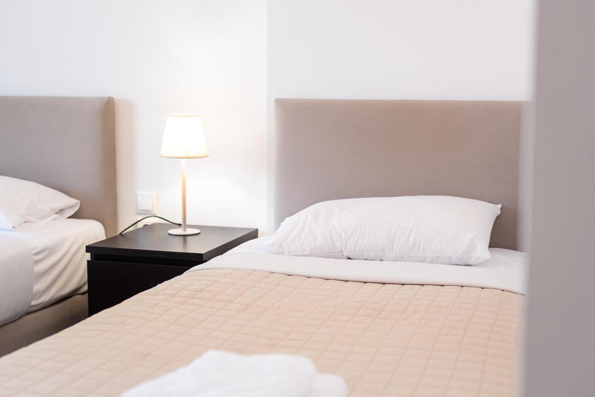 Stone Palace Near Athen's Airport Free Shuttle From And To Athen's Airport Spáta