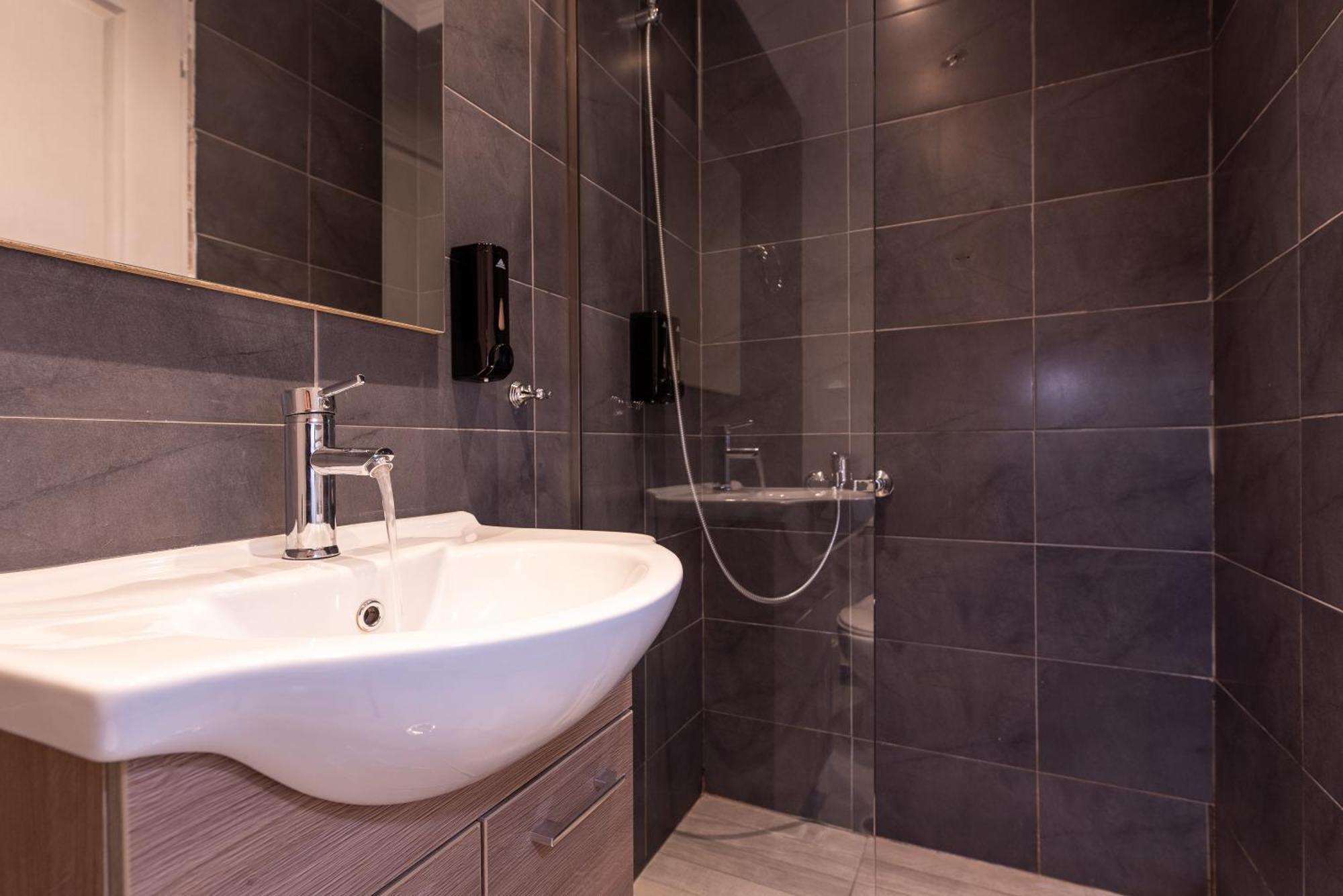 Stone Palace Near Athen's Airport Free Shuttle From And To Athen's Airport