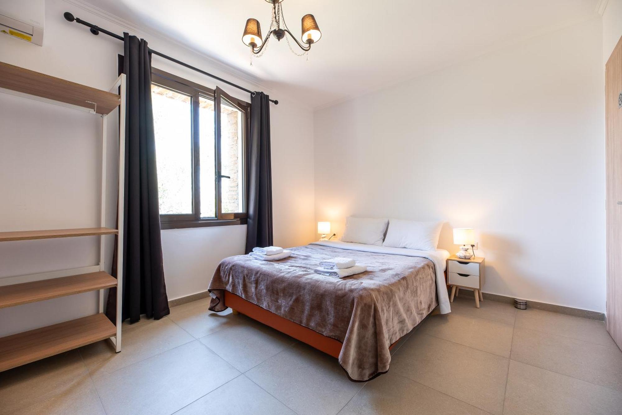 Stone Palace Near Athen's Airport Free Shuttle From And To Athen's Airport Hotel Spáta