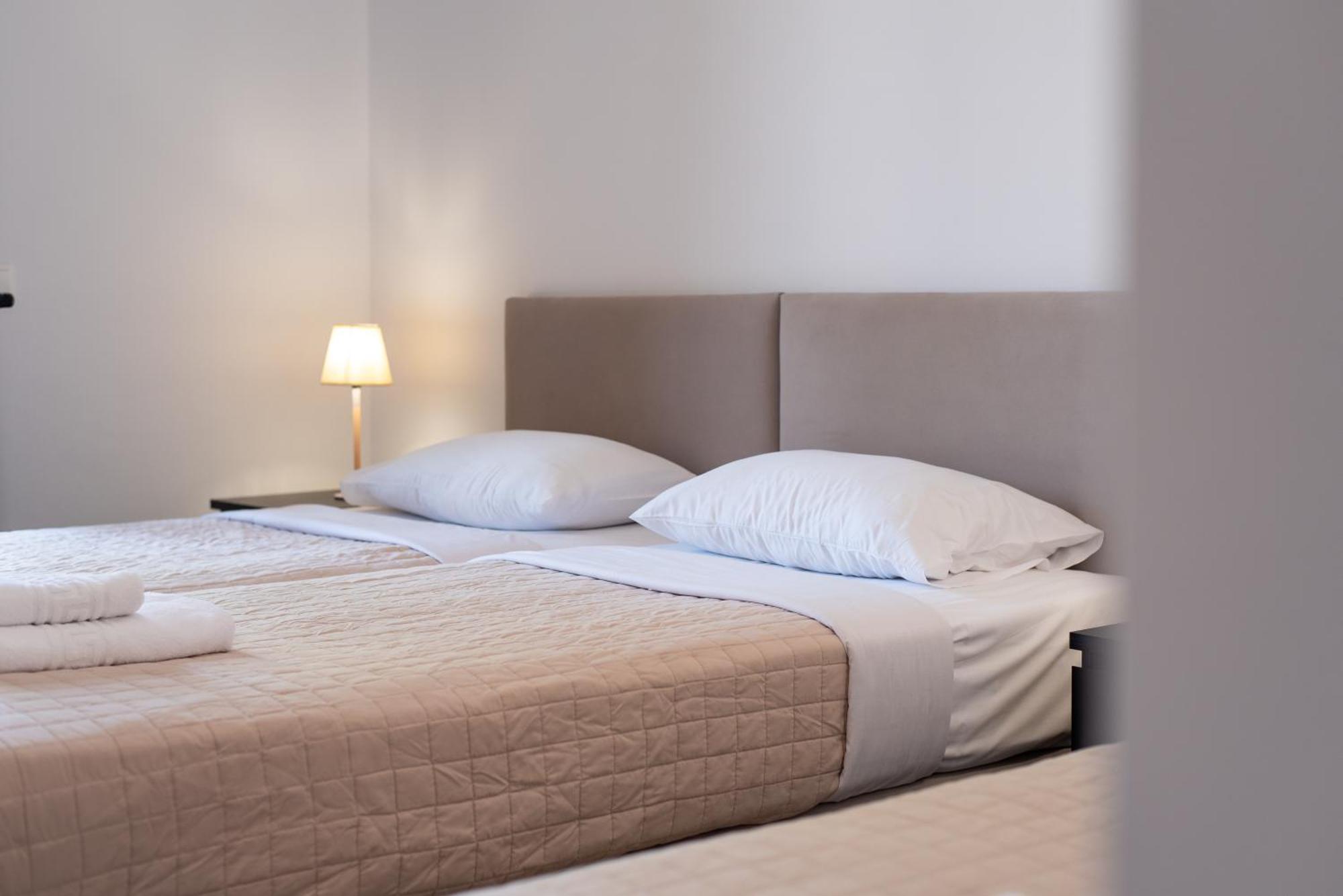 Stone Palace Near Athen's Airport Free Shuttle From And To Athen's Airport 2* Spáta