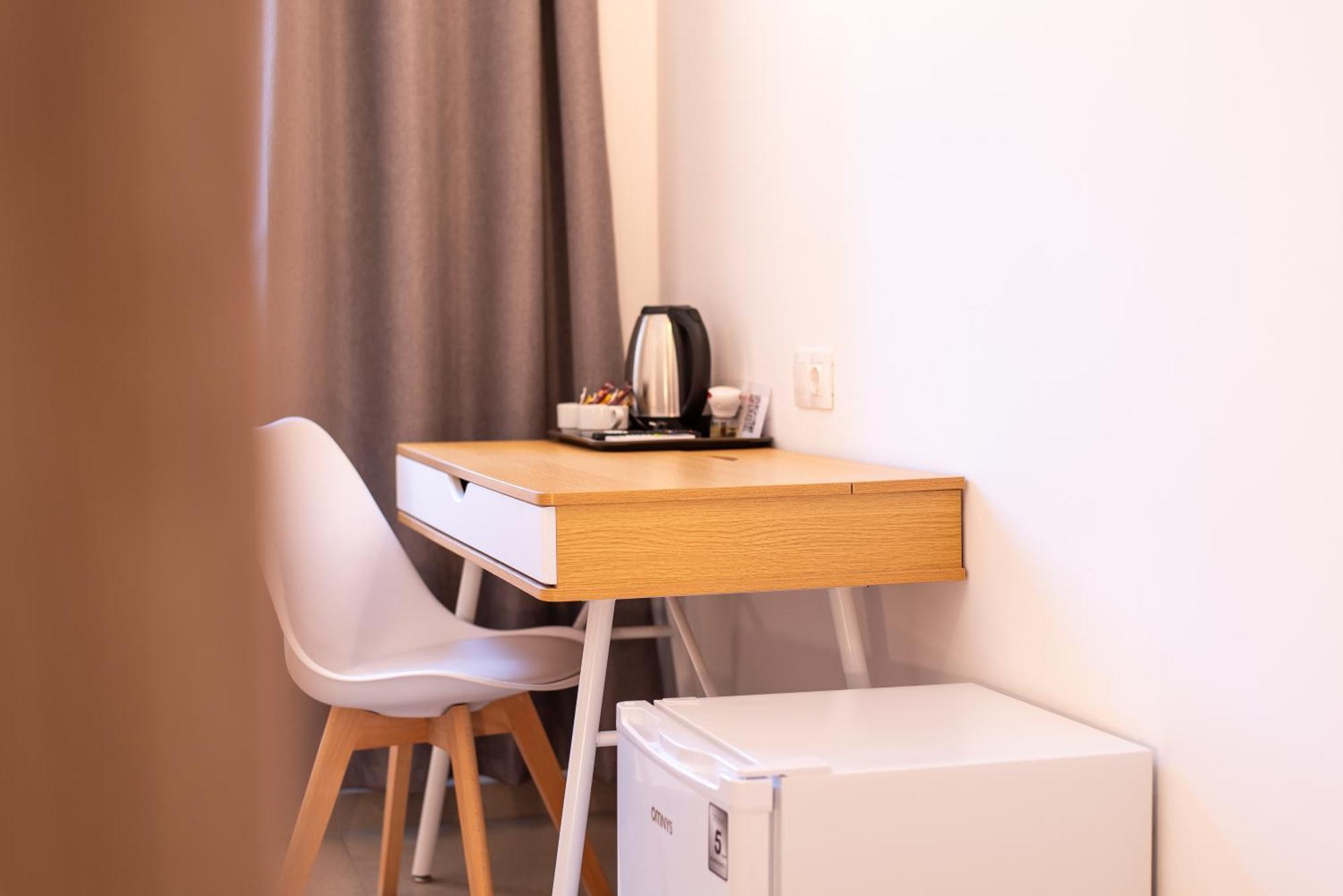 Hotel Stone Palace Near Athen's Airport Free Shuttle From And To Athen's Airport Spáta
