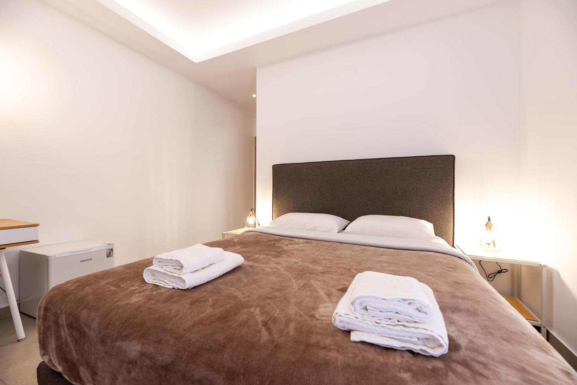Stone Palace Near Athen's Airport Free Shuttle From And To Athen's Airport